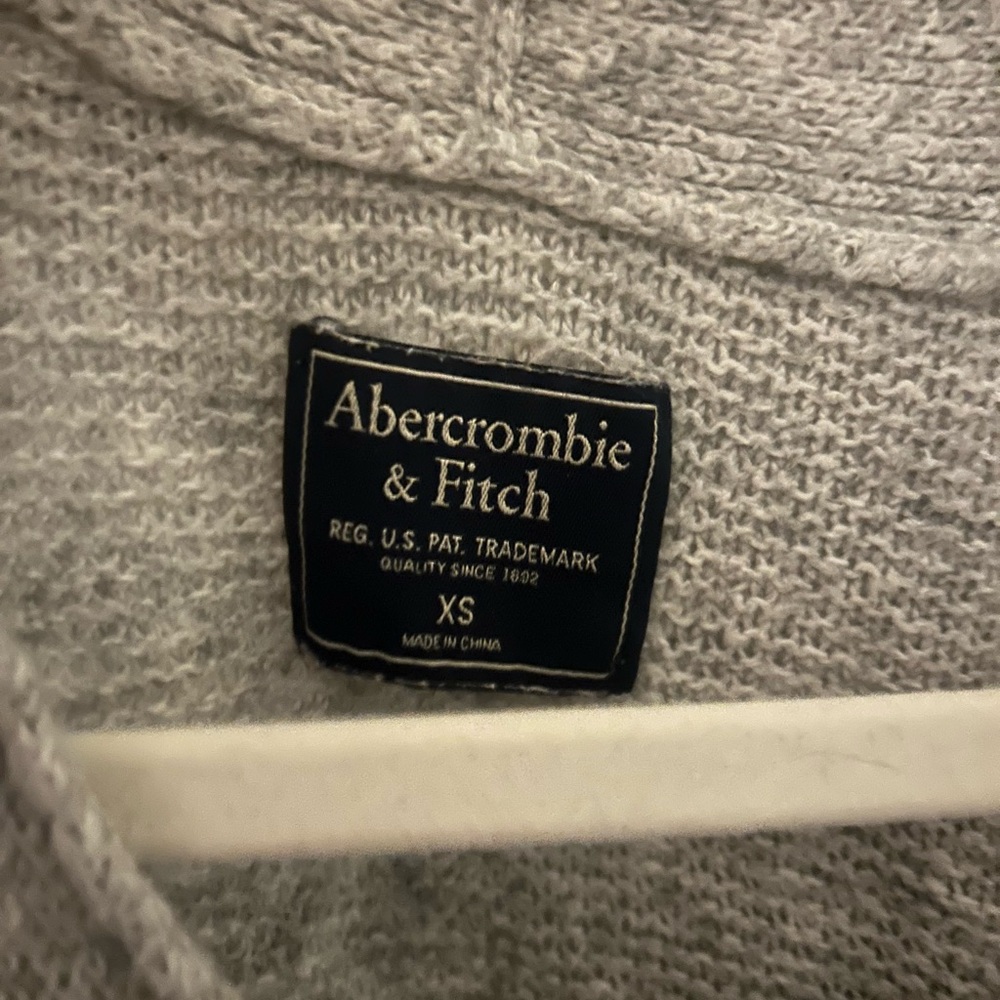Vintage, light grey Abercrombie & Fitch button up cardigan.